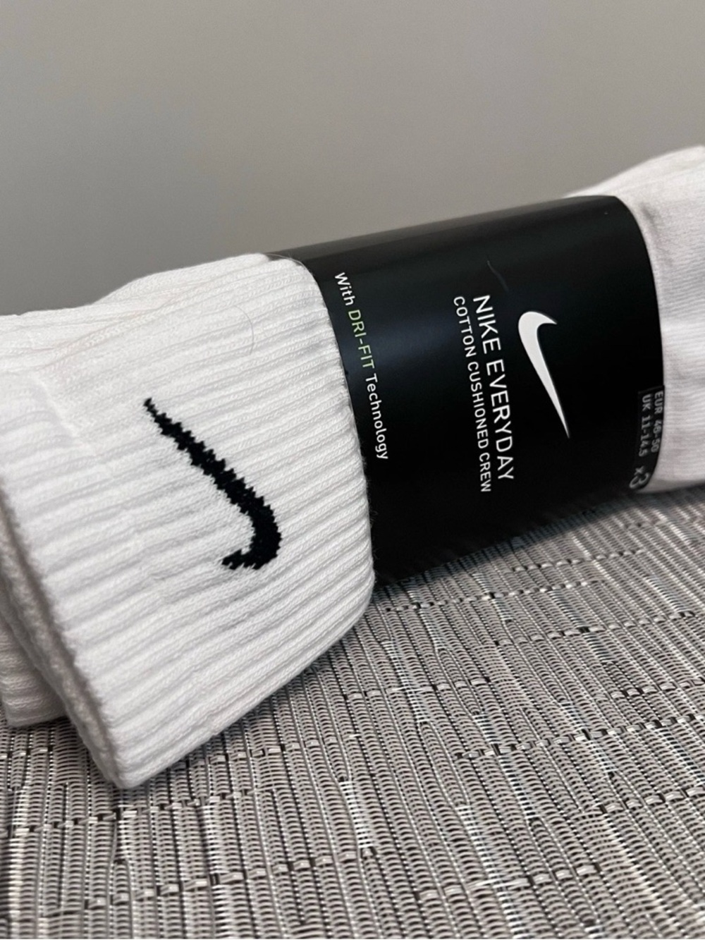 NIKE Everyday White Crew Socks XL 12-15 3 Pack NEW WITH TAGS